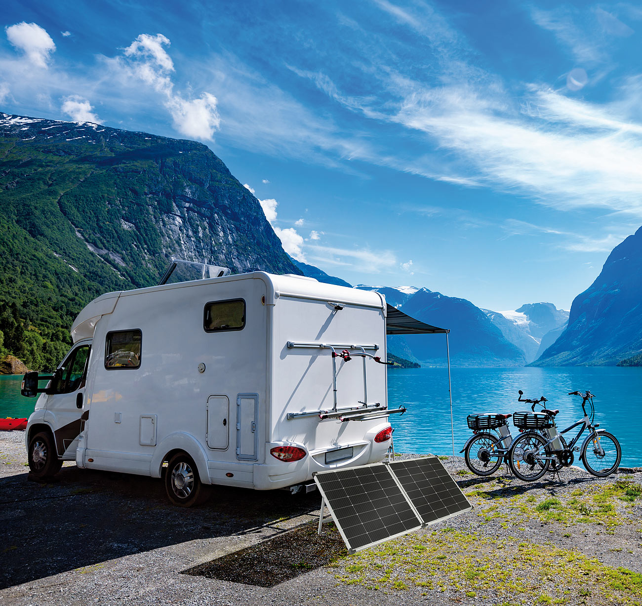 revolt Faltbares Solarpanel mit monokristallinen Zellen, 240 Watt, silber oder schwarz, www.pearl.de (Die Bildrechte liegen bei dem Verfasser der Mitteilung.) revolt Faltbares Solarpanel mit monokristallinen Zellen, 240 Watt, silber oder schwarz, www.pearl.de (Die Bildrechte liegen bei dem Verfasser der Mitteilung.)