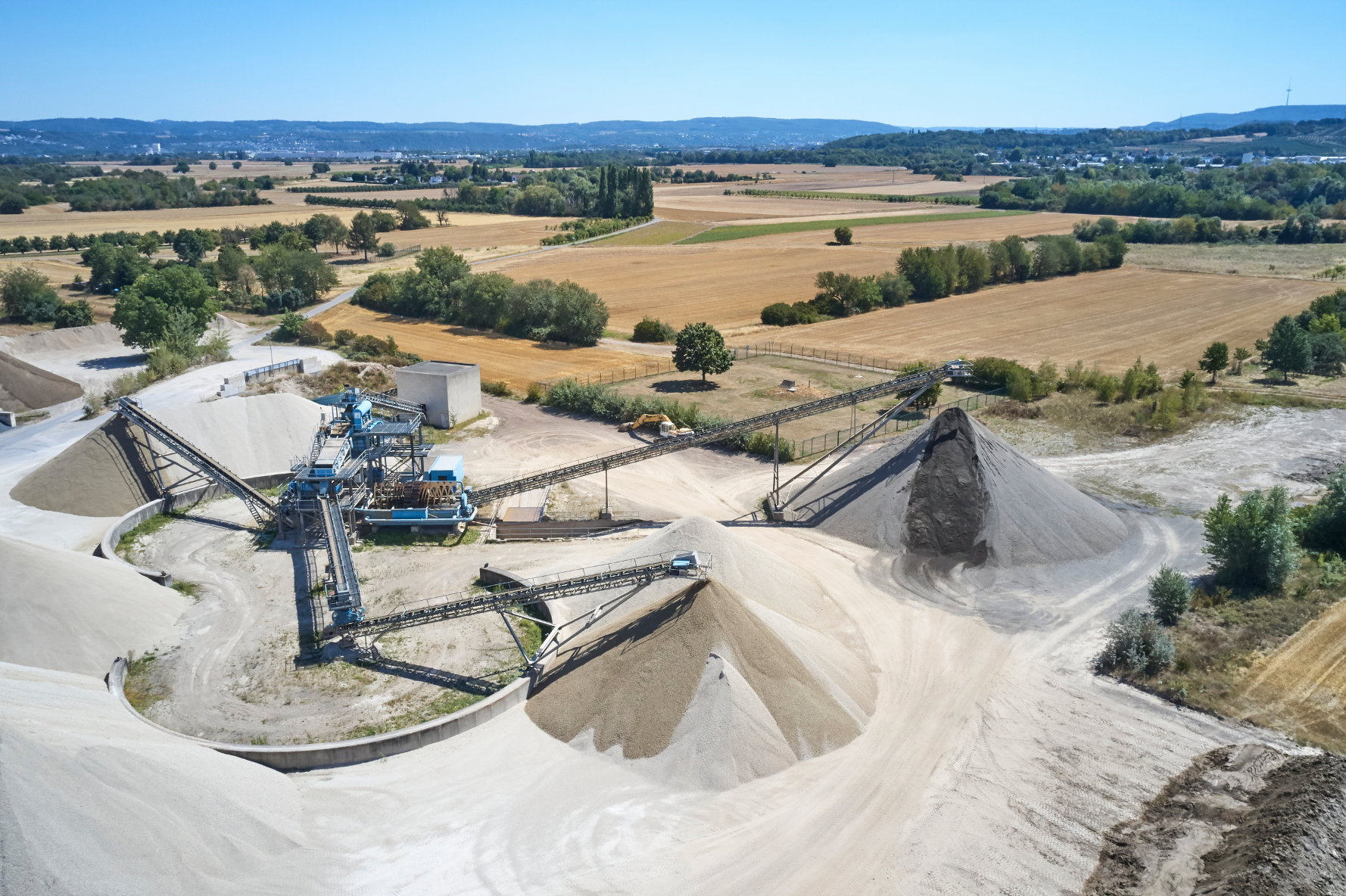 Regionale Herstellung: Neuwieder-Becken - eines der größten Bims-Abbaugebiete in Europa (Foto: KLB Klimaleichtblock) Regionale Herstellung: Neuwieder-Becken - eines der größten Bims-Abbaugebiete in Europa (Foto: KLB Klimaleichtblock)