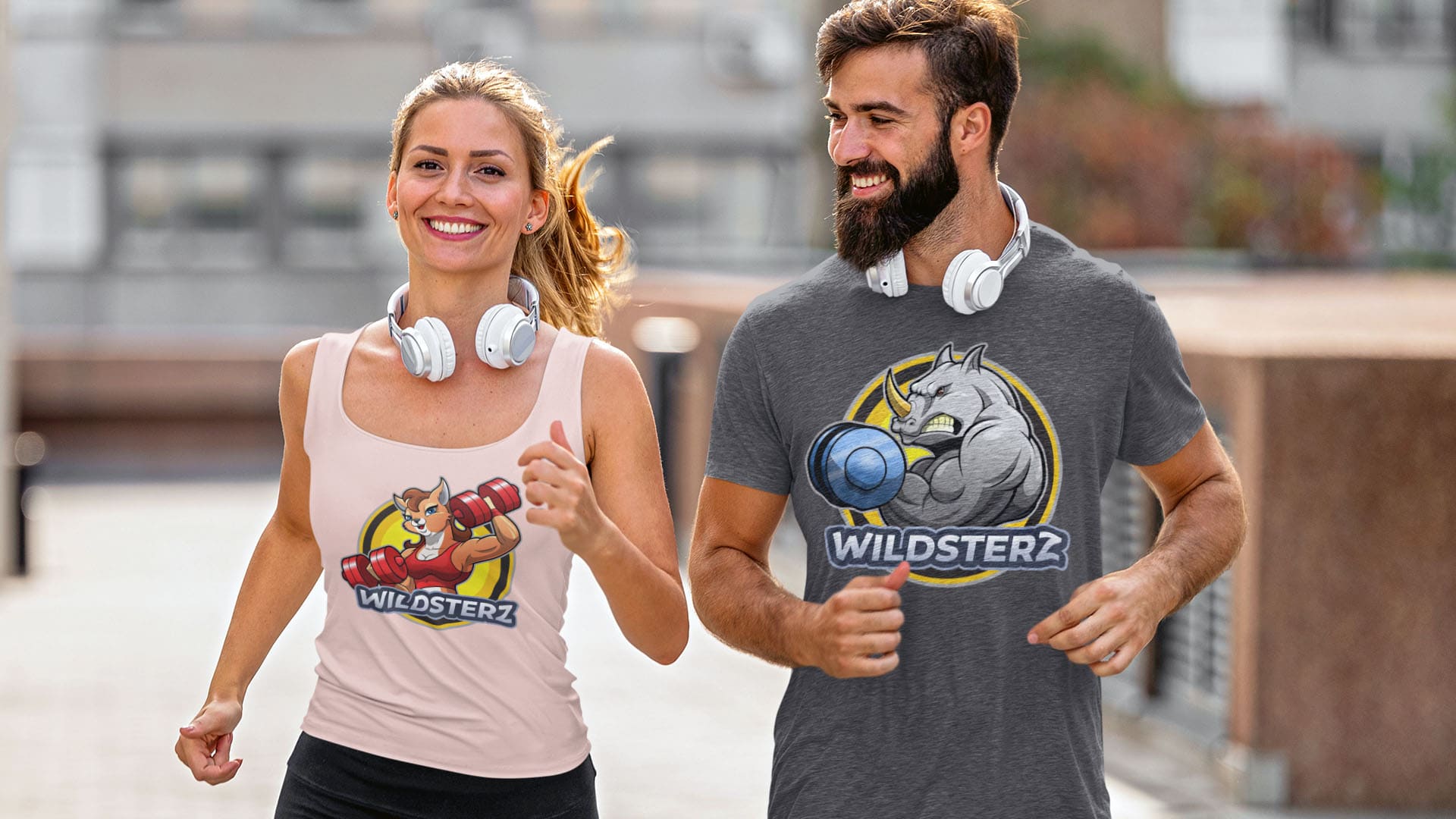 Sportler mit Wildsterz Sportkleidung im Design"Füchsin" und"Nashorn" (Die Bildrechte liegen bei dem Verfasser der Mitteilung.) Sportler mit Wildsterz Sportkleidung im Design"Füchsin" und"Nashorn" (Die Bildrechte liegen bei dem Verfasser der Mitteilung.)
