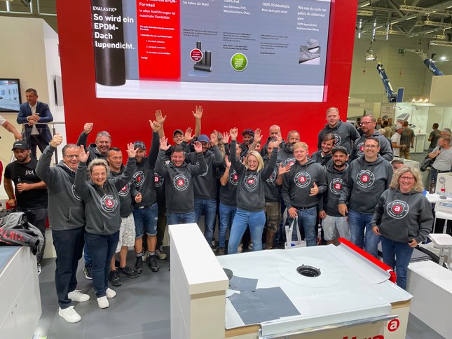alwitra auf der DACH+HOLZ International 2022 - zusammen hier oben. (Bildquelle: alwitra) alwitra auf der DACH+HOLZ International 2022 - zusammen hier oben. (Bildquelle: alwitra)