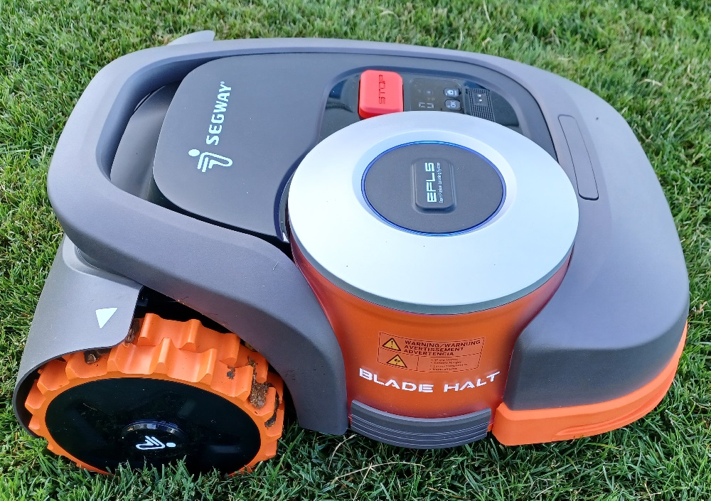 Navimow - Rasenroboter (Die Bildrechte liegen bei dem Verfasser der Mitteilung.) Navimow - Rasenroboter (Die Bildrechte liegen bei dem Verfasser der Mitteilung.)