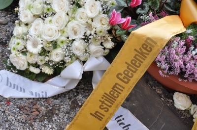 Die Sterbegeldversicherung - eine sinnvolle Anlage für die Grabpflege Die Sterbegeldversicherung - eine sinnvolle Anlage für die Grabpflege