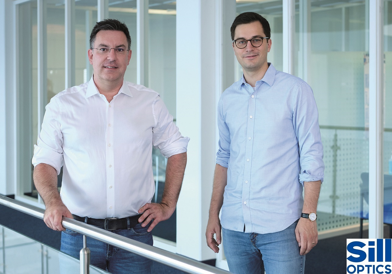 Die Geschäftsführung von Sill Optics: Christoph Sieber, CEO und Benjamin Sauter, CFO (Die Bildrechte liegen bei dem Verfasser der Mitteilung.) Die Geschäftsführung von Sill Optics: Christoph Sieber, CEO und Benjamin Sauter, CFO (Die Bildrechte liegen bei dem Verfasser der Mitteilung.)