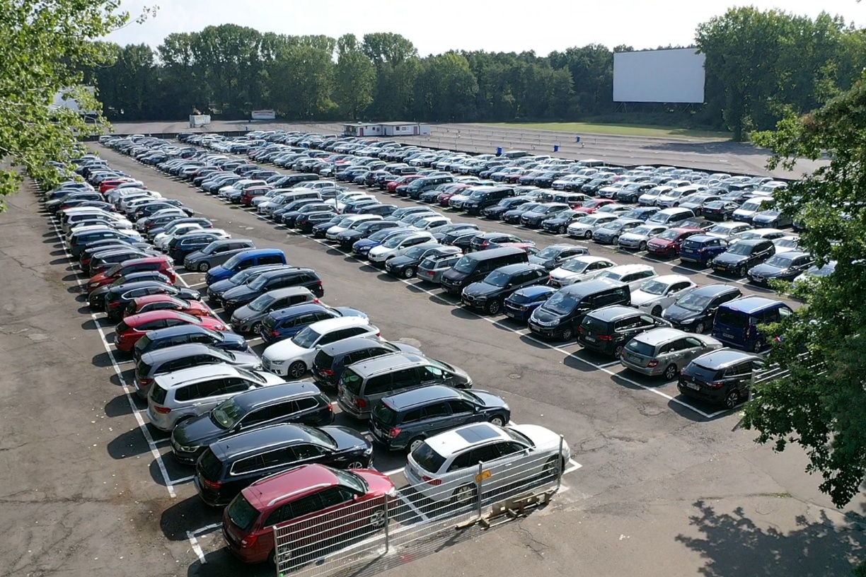 Geparkte Autos von Parkfuchs24 Kunden (Die Bildrechte liegen bei dem Verfasser der Mitteilung.) Geparkte Autos von Parkfuchs24 Kunden (Die Bildrechte liegen bei dem Verfasser der Mitteilung.)