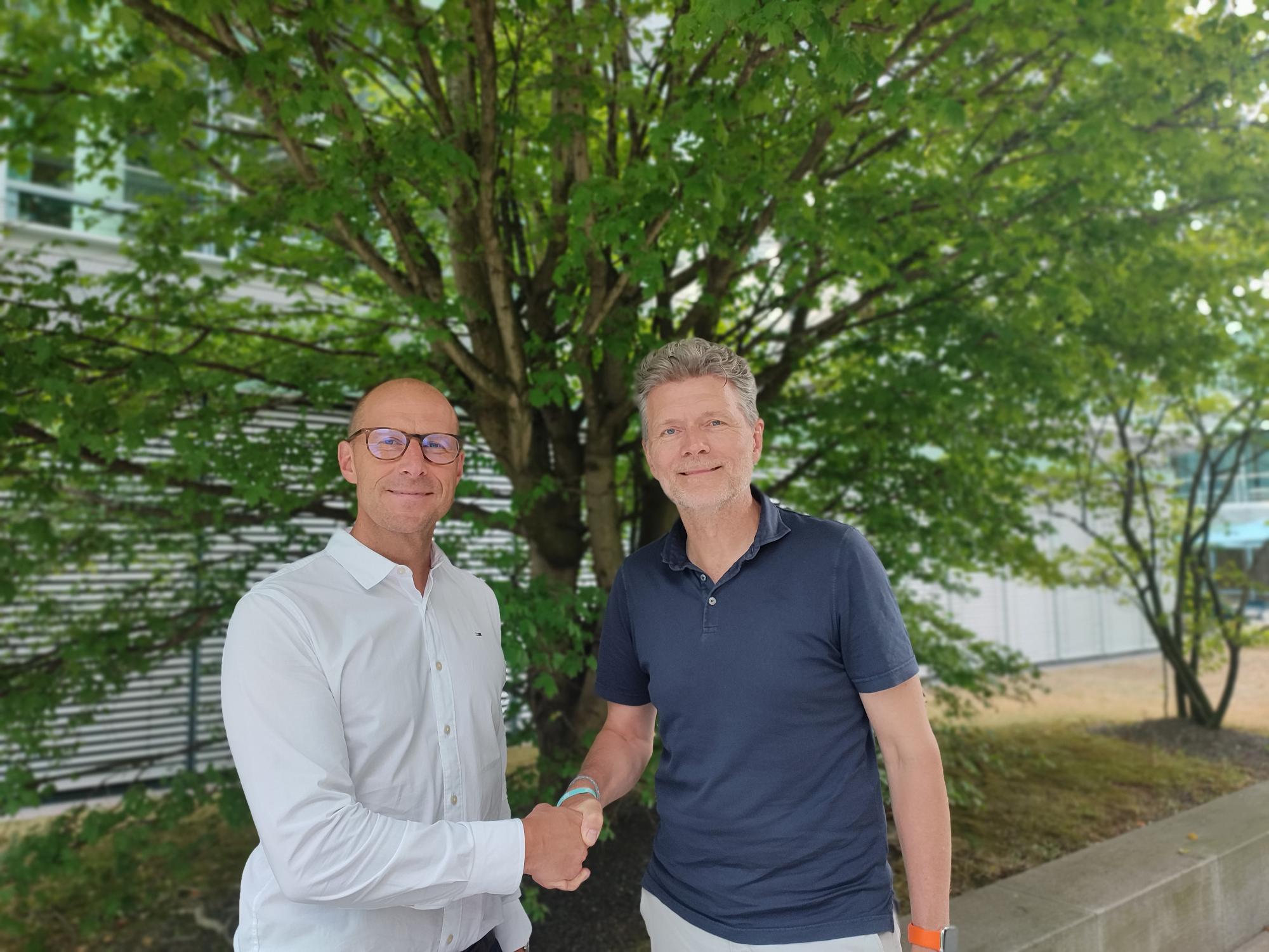 Neuer CFO Steffen Horst (links) mit Dr. Sven Damberger (rechts) Neuer CFO Steffen Horst (links) mit Dr. Sven Damberger (rechts)