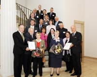 Thomas Garreis von GARREIS Faltdisplays bei der Firmenehrung der IHK in Wiesbaden Thomas Garreis von GARREIS Faltdisplays bei der Firmenehrung der IHK in Wiesbaden