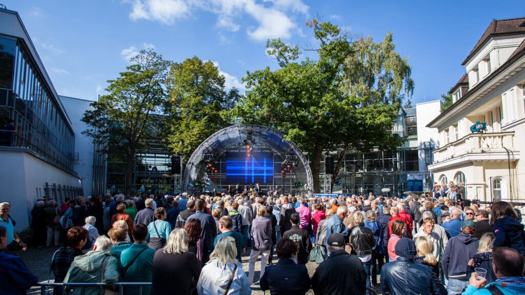 NDR lädt zum Funkhausfest _ (c)NDR (Die Bildrechte liegen bei dem Verfasser der Mitteilung.) NDR lädt zum Funkhausfest _ (c)NDR (Die Bildrechte liegen bei dem Verfasser der Mitteilung.)
