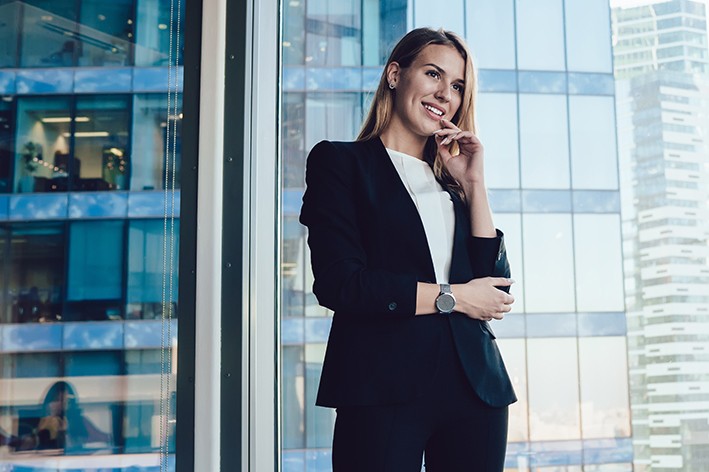 Der Bezug von Mitarbeiteraktien ist bis zum Freibetrag steuerfrei (Bildquelle: BullRun/stock.adobe.com)