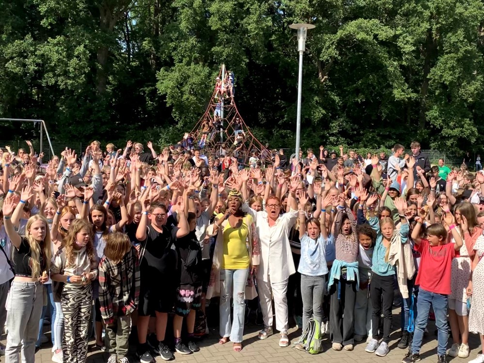 Schüler  Oberschule Hanstedt, Lori Glori , Astrid Arens (Die Bildrechte liegen bei dem Verfasser der Mitteilung.)