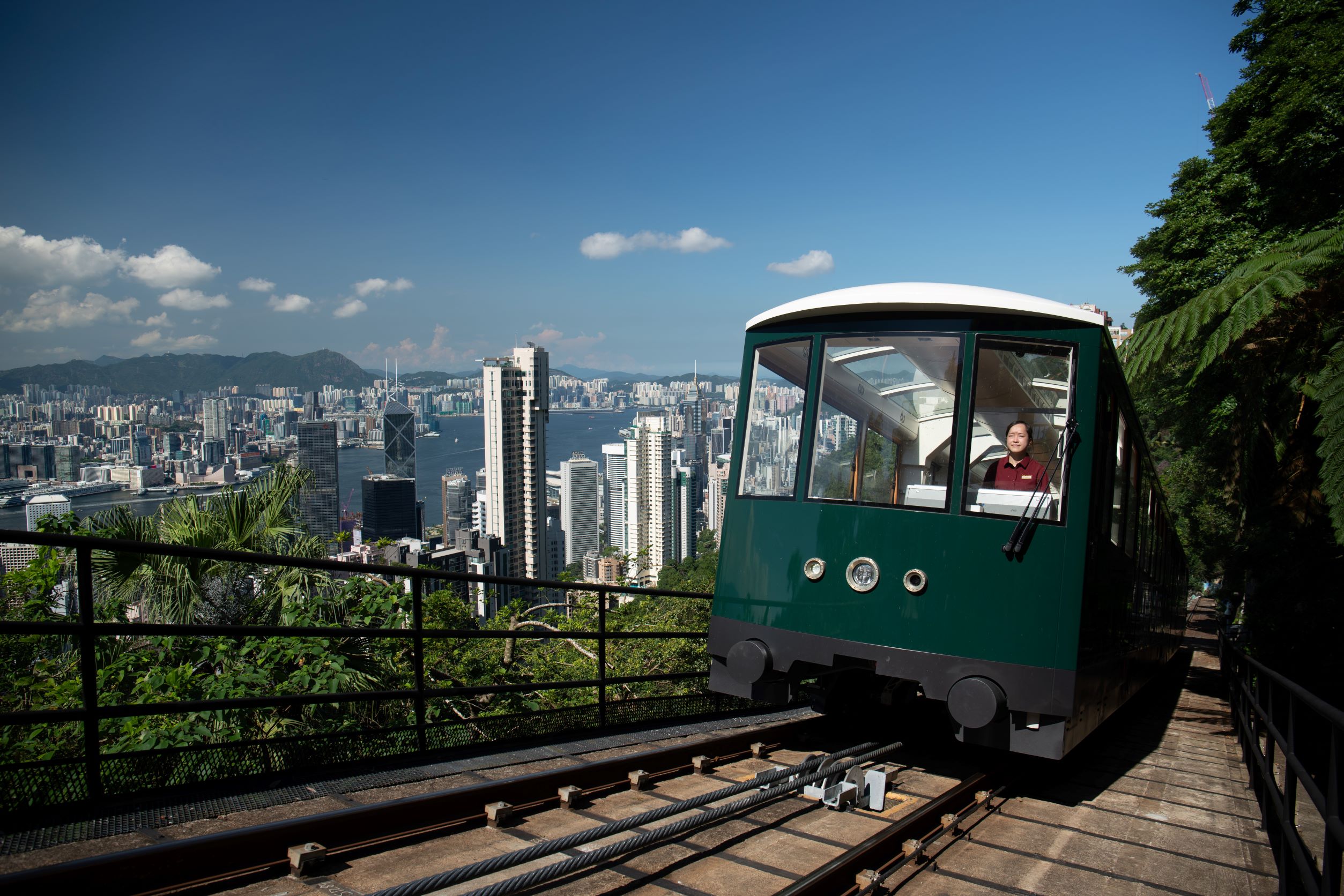 Die neue Peak Tram in Hongkong (Bildquelle: William Furniss) Die neue Peak Tram in Hongkong (Bildquelle: William Furniss)