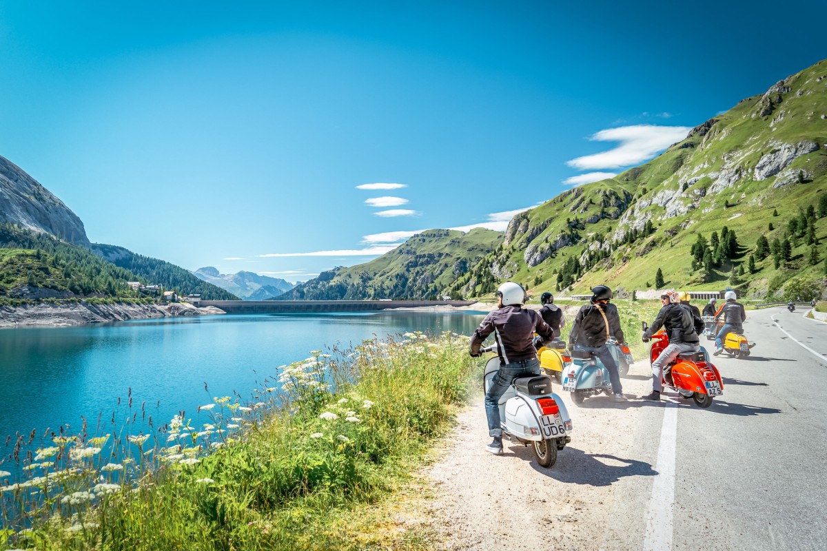 Vespa Tour vor traumhafter Kulisse in Südtirol (© SIP Scootershop GmbH) Vespa Tour vor traumhafter Kulisse in Südtirol (© SIP Scootershop GmbH)