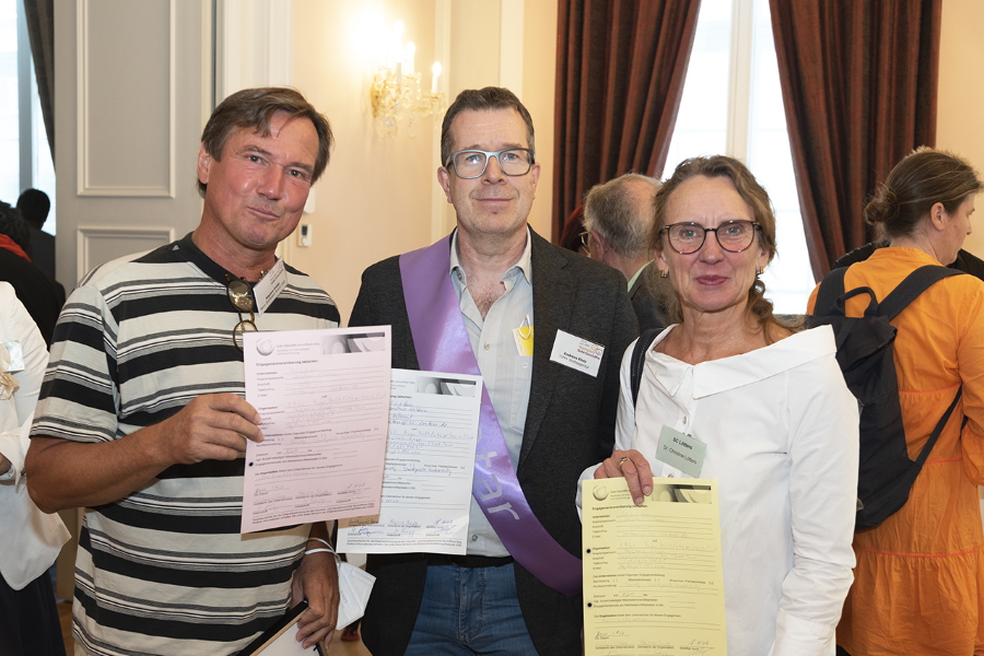 Magnus Knipp, Notar Andreas Klotz und Dr. Christine Lötters (Die Bildrechte liegen bei dem Verfasser der Mitteilung.) Magnus Knipp, Notar Andreas Klotz und Dr. Christine Lötters (Die Bildrechte liegen bei dem Verfasser der Mitteilung.)