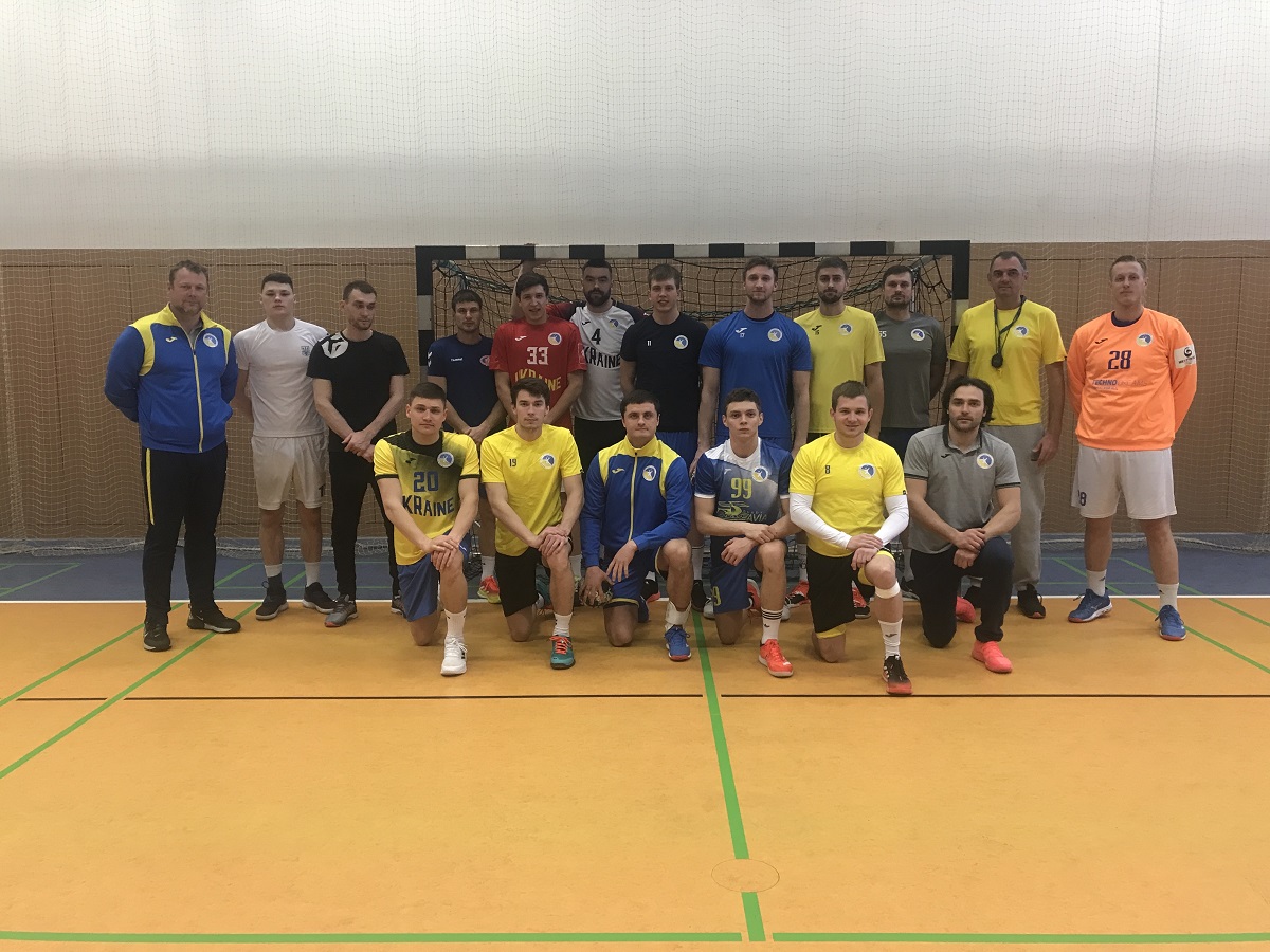 Die ukrainische Nationalmannschaft im Trainingslager im April in der HS-Arena in Großwallstadt