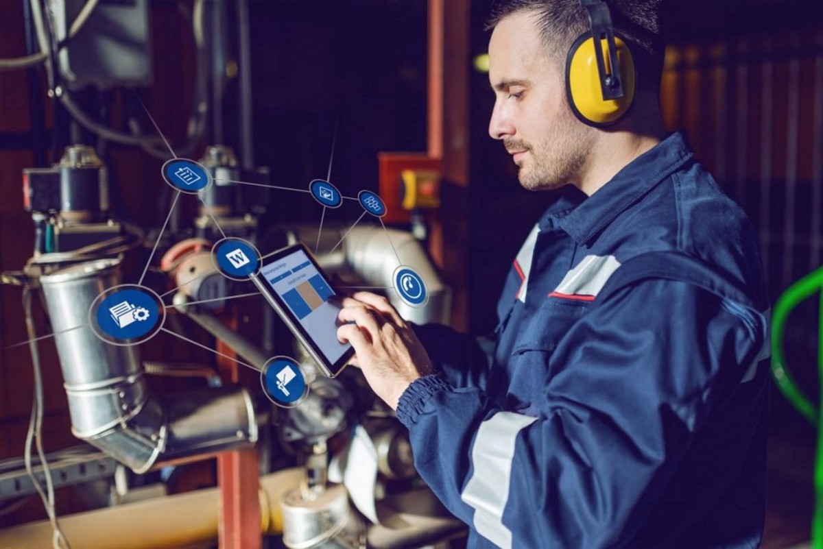 Auf der Fachmesse MOTEK präsentiert die Fasihi GmbH das Digitale Assistenzsystem. (© Foto: Fasihi GmbH Auf der Fachmesse MOTEK präsentiert die Fasihi GmbH das Digitale Assistenzsystem. (© Foto: Fasihi GmbH