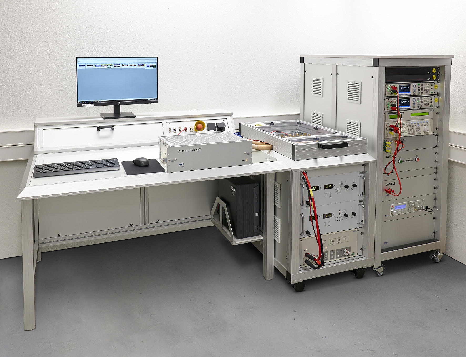Das Prüflabor der EMH Energie-Messtechnik wurde nach ISO/IEC 17025 durch die DAkks für Gleichstrommessungen akkreditiert.