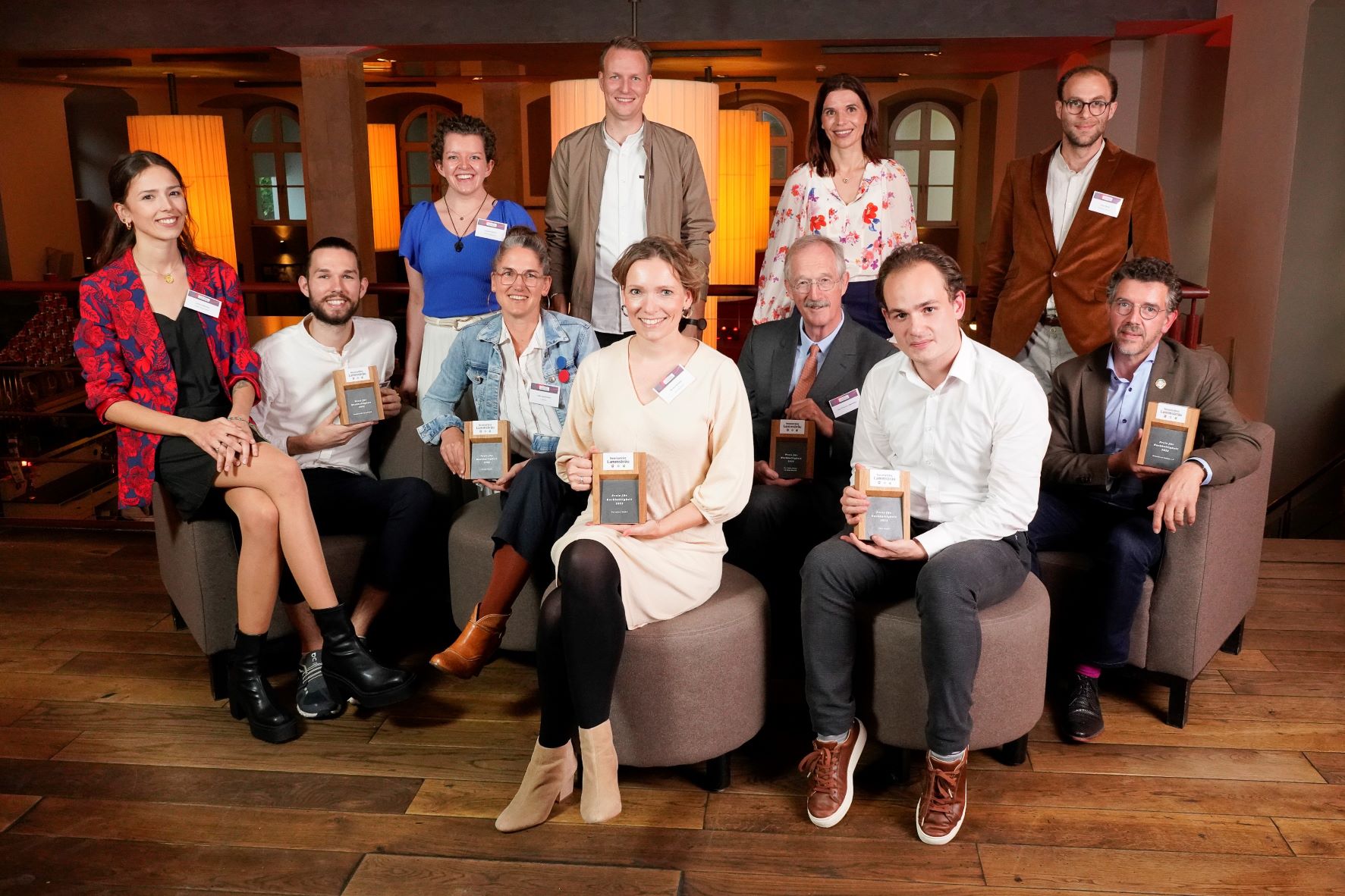 Die Preisträger mit Johannes Ehrnsperger (Inhaber und Geschäftsführer Neumarkter Lammsbräu) (Bildquelle: @Neumarkter Lammsbräu (Fotograf: Andreas Büttner))