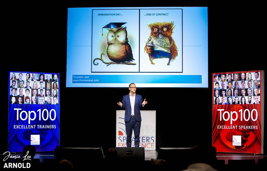 Redner Thorsten Jost beim Speaker Slam in Stuttgart (Die Bildrechte liegen bei dem Verfasser der Mitteilung.) Redner Thorsten Jost beim Speaker Slam in Stuttgart (Die Bildrechte liegen bei dem Verfasser der Mitteilung.)