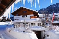 Hotelansicht im Winter (Hotel Jagdhof)