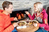 Köstliche Hauptmahlzeit genießen (c) shootandstyle.com (Biohotel Castello Königsleiten)