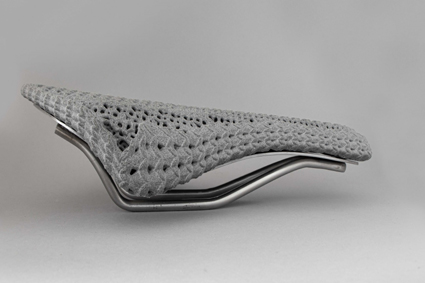 Die voxeljet AG druckt 3D-On-Demand-Bauteile im HSS-Verfahren ab sofort aus thermoplastischem Polyur (Bildquelle: voxeljet AG)