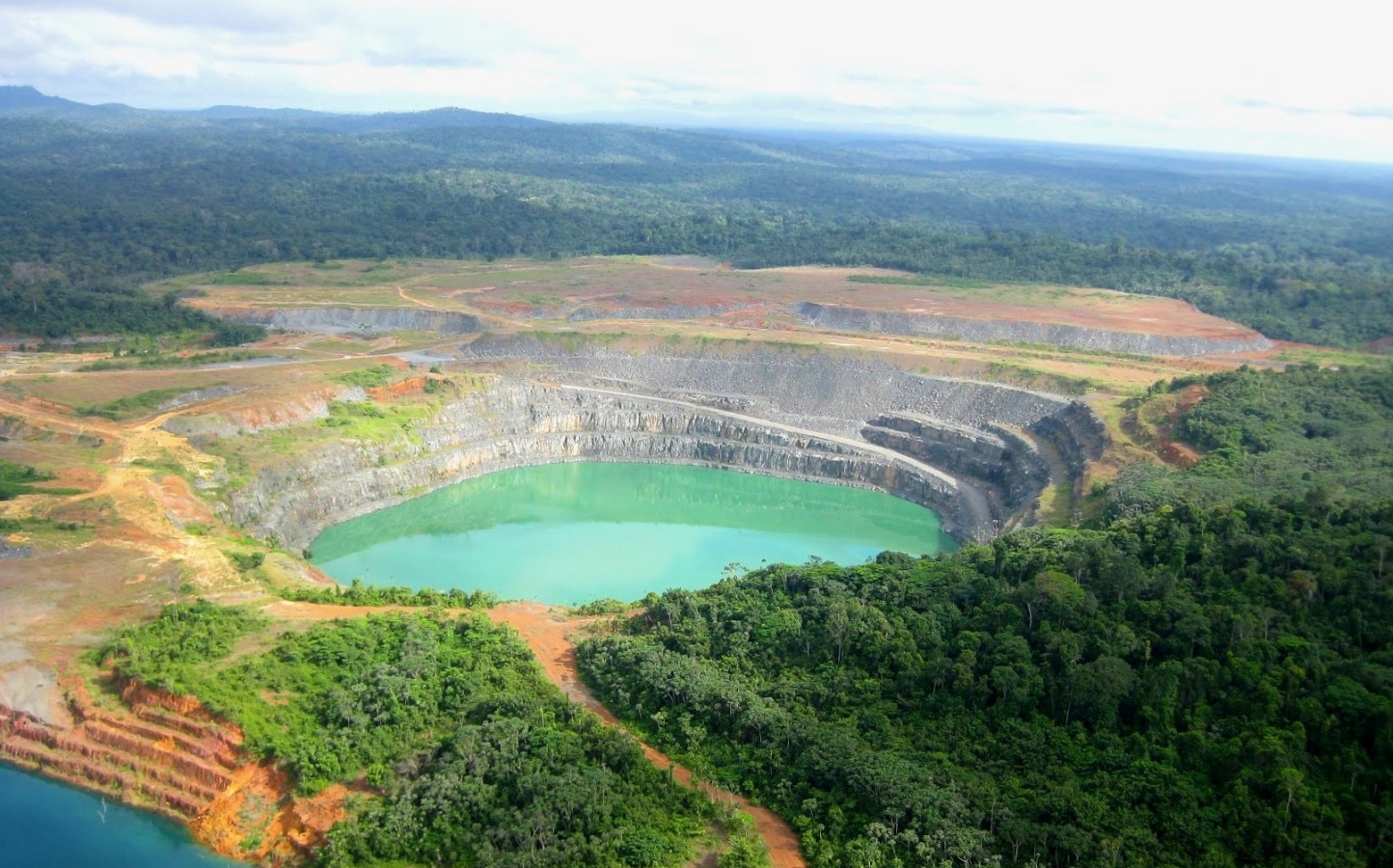 Die ehemals produzierende Fennell-Grube; Quelle: Omai Gold Mines Die ehemals produzierende Fennell-Grube; Quelle: Omai Gold Mines
