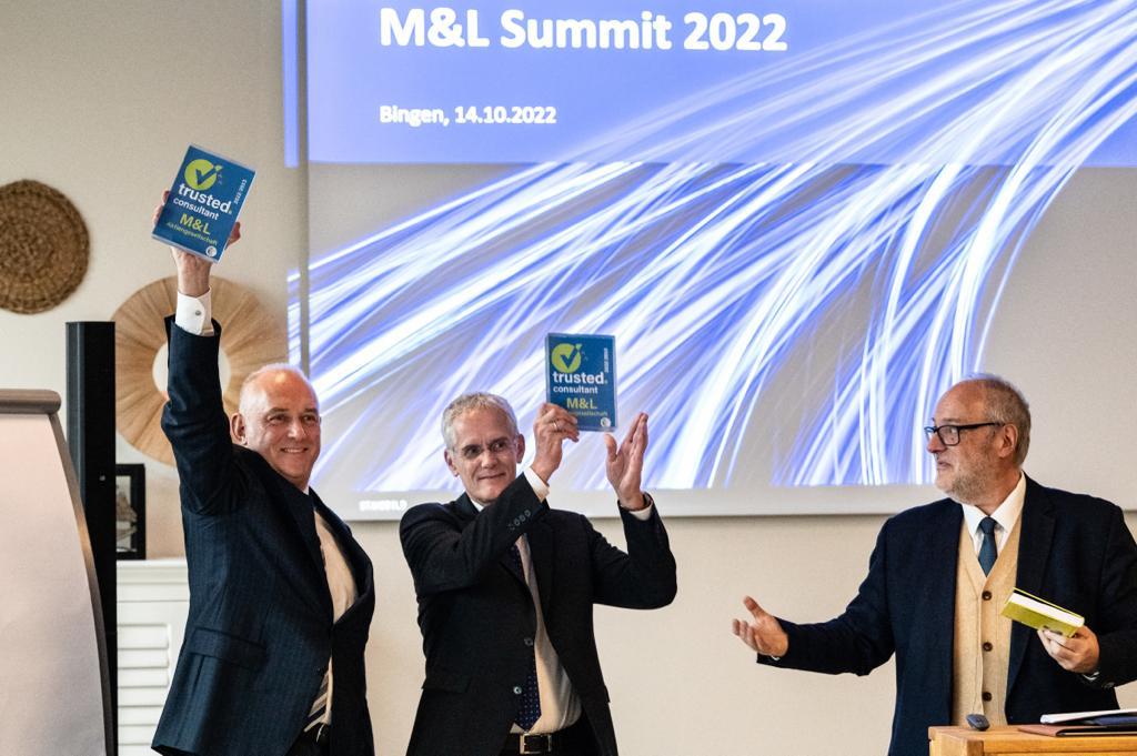 Von links: Matthias Mauer, Jürgen Lessnich (M&L AG) und Edmund Pelikan (Stiftung Finanzbildung
