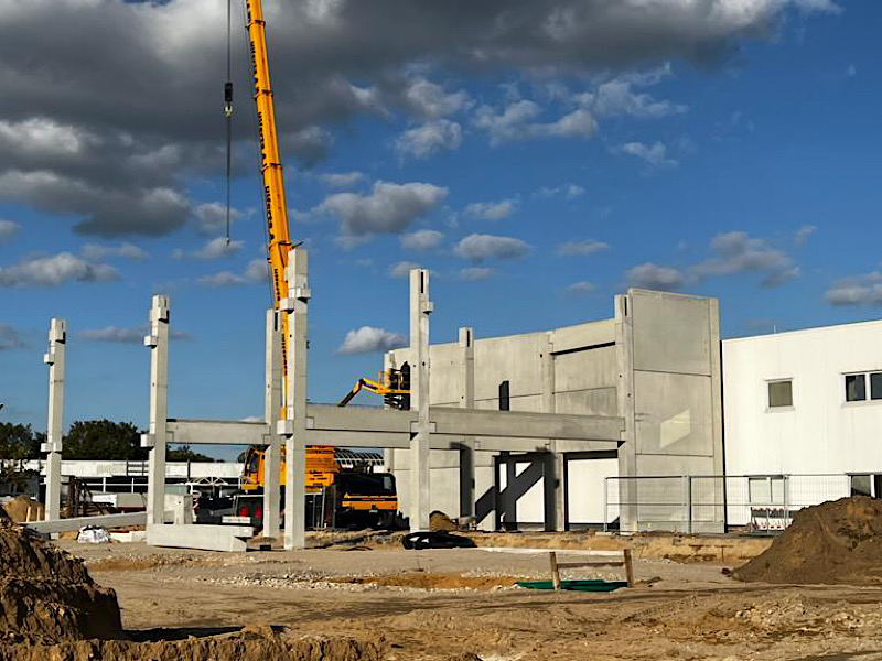 Baubeginn der Hesebeck Küchenwelt (Die Bildrechte liegen bei dem Verfasser der Mitteilung.) Baubeginn der Hesebeck Küchenwelt (Die Bildrechte liegen bei dem Verfasser der Mitteilung.)