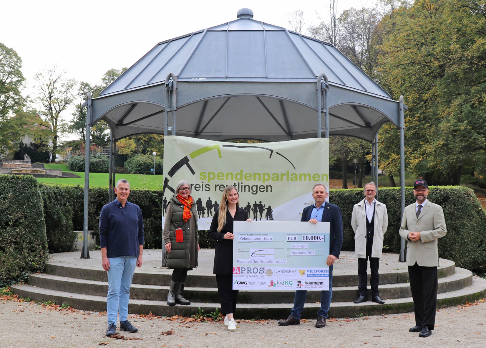 Reutlingen - Mentorenspende Euro 10.000 für das Reutlinger Spendenparlament e.V. (Die Bildrechte liegen bei dem Verfasser der Mitteilung.)