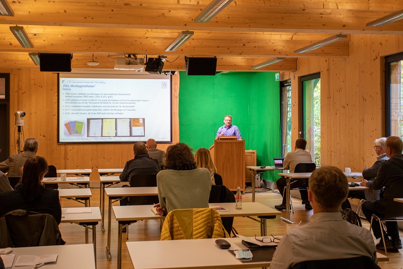 Online oder in Präsenz teilnehmen: Hybrid-Seminar"Holzfenster" (Bildquelle: PK-Media Consulting GmbH / Wald und Holz NRW) Online oder in Präsenz teilnehmen: Hybrid-Seminar"Holzfenster" (Bildquelle: PK-Media Consulting GmbH / Wald und Holz NRW)