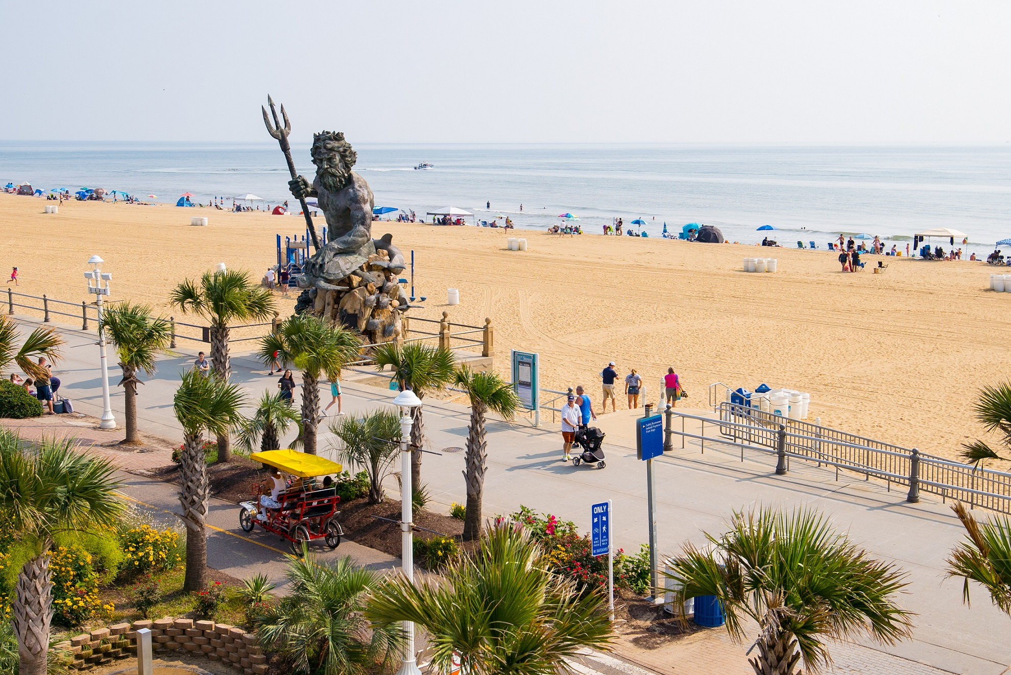 An der Strandpromenade von Virginia Beach findet 2023 wieder"Something in the Water" statt. (Die Bildrechte liegen bei dem Verfasser der Mitteilung.) An der Strandpromenade von Virginia Beach findet 2023 wieder"Something in the Water" statt. (Die Bildrechte liegen bei dem Verfasser der Mitteilung.)
