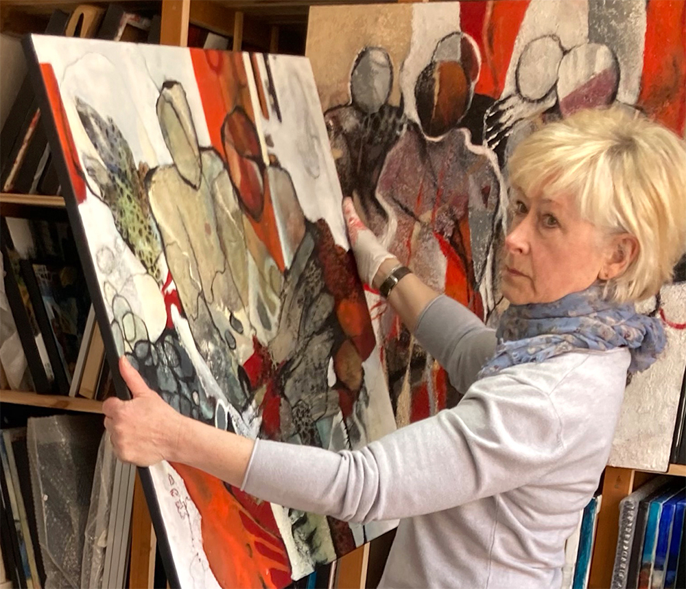 (c) Künstlerin Gabriele Schmalfeldt in ihrem Atelier (Die Bildrechte liegen bei dem Verfasser der Mitteilung.) (c) Künstlerin Gabriele Schmalfeldt in ihrem Atelier (Die Bildrechte liegen bei dem Verfasser der Mitteilung.)