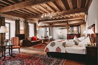 Gemütlicher Wohnbereich in der Coco Chanel Suite (c) Michael Huber (Hotel Schloss Mittersill) Gemütlicher Wohnbereich in der Coco Chanel Suite (c) Michael Huber (Hotel Schloss Mittersill)
