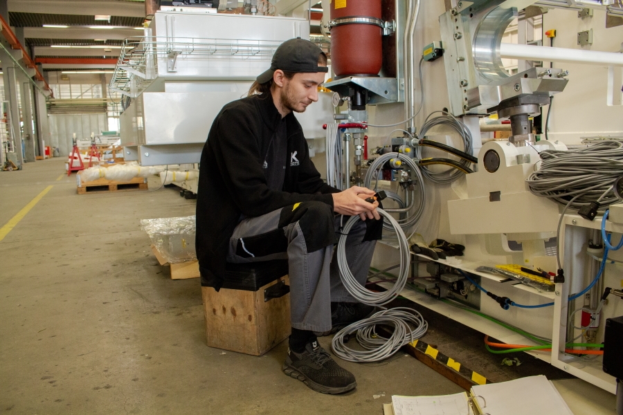 Felix Oberheim, Auszubildender bei der KUHNE Group, gibt bei Jump-in einen Einblick in seine Arbeit (Die Bildrechte liegen bei dem Verfasser der Mitteilung.)