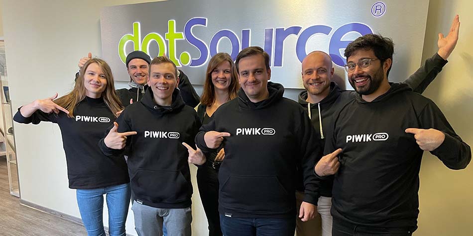 Das Digitalmarketing-Team von dotSource freut sichüber die Partnerschaft mit Piwik PRO (Die Bildrechte liegen bei dem Verfasser der Mitteilung.) Das Digitalmarketing-Team von dotSource freut sichüber die Partnerschaft mit Piwik PRO (Die Bildrechte liegen bei dem Verfasser der Mitteilung.)
