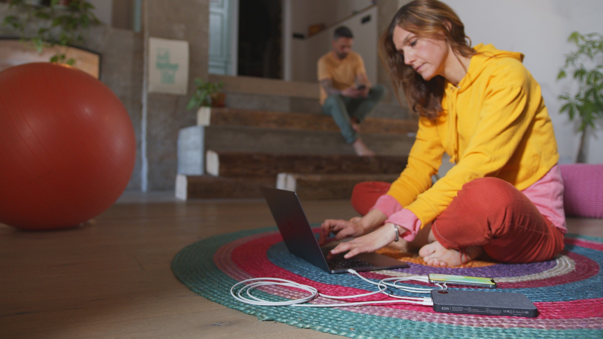 Lifestyle: Laptop Power Bank von EINOVA (Bildquelle: @EINOVA von Eggtronic)