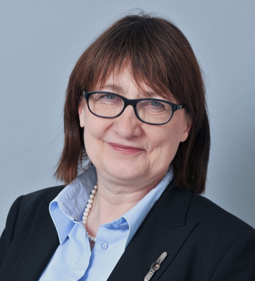 Die Mikrobiologin Christine Lang plädiert für einen Wechsel hin zu einer echten Kreislaufwirtschaft (Die Bildrechte liegen bei dem Verfasser der Mitteilung.) Die Mikrobiologin Christine Lang plädiert für einen Wechsel hin zu einer echten Kreislaufwirtschaft (Die Bildrechte liegen bei dem Verfasser der Mitteilung.)