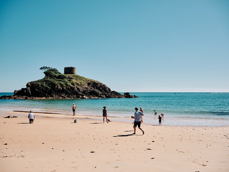 Im Sommer 2023 per Direktflug zu den schönsten Stränden Jerseys (hier Portelet Bay). Foto Im Sommer 2023 per Direktflug zu den schönsten Stränden Jerseys (hier Portelet Bay). Foto