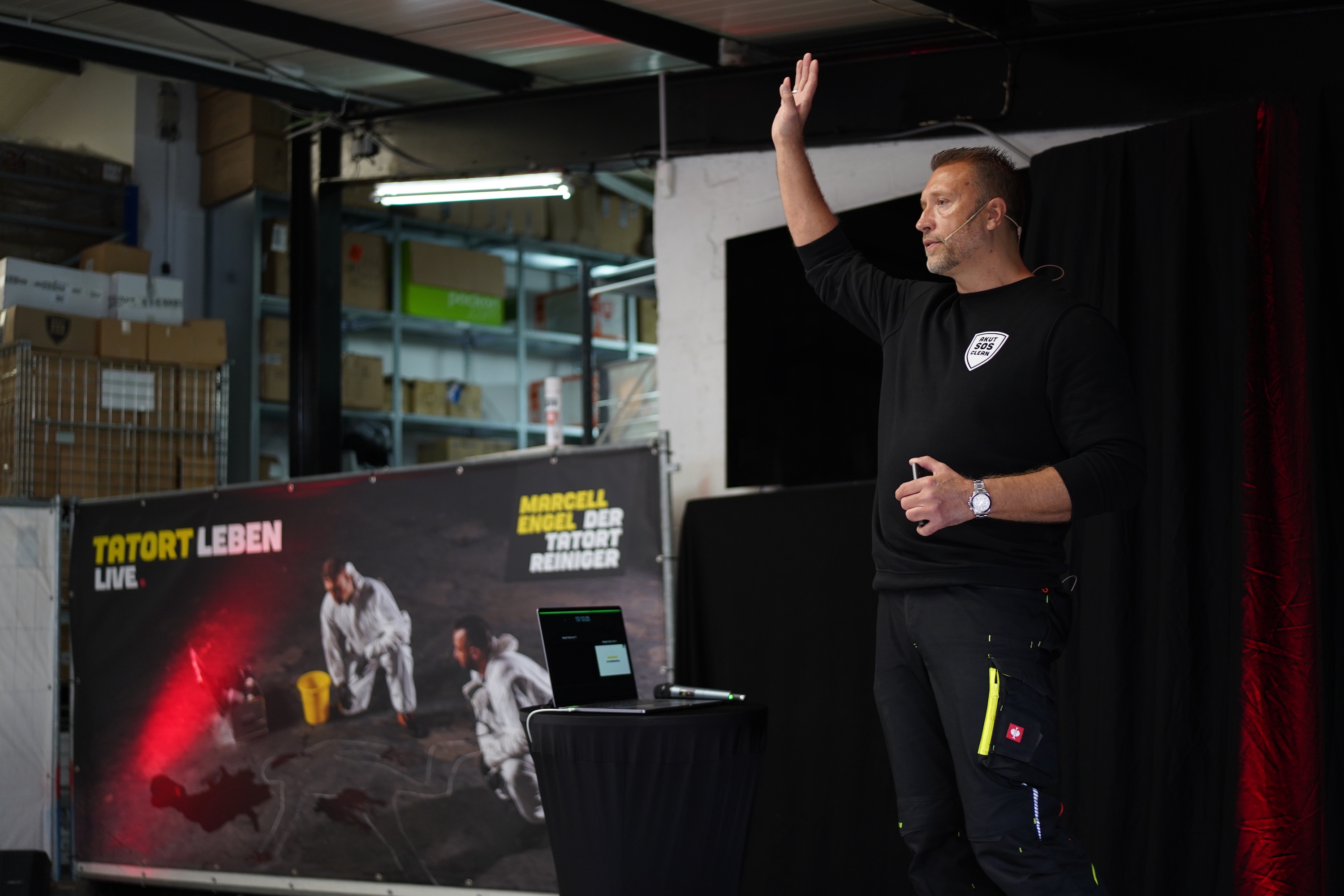 Am 21. Dezember ist Tatortreiniger Marcell Engel live in der Batschkapp zu erleben. Foto: Robin Heirich Am 21. Dezember ist Tatortreiniger Marcell Engel live in der Batschkapp zu erleben. Foto: Robin Heirich