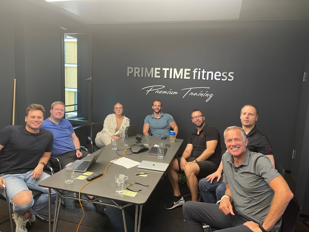 PRIME TIME fitness (© ) PRIME TIME fitness (© )