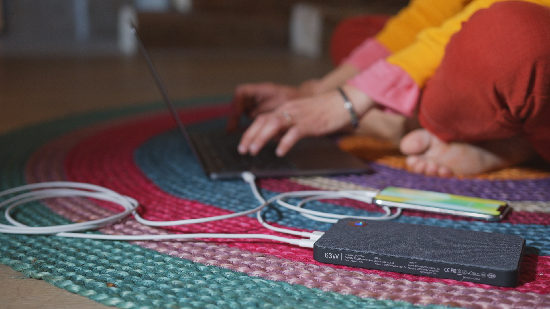 Lifestyle: Laptop Power Bank von EINOVA (Bildquelle: @EINOVA von Eggtronic)