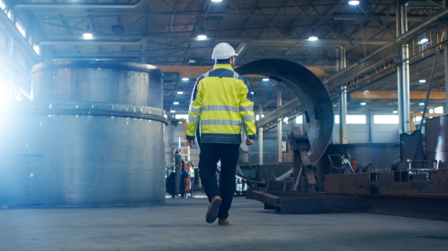 Die Bearbeitung von Metall ist energieintensiv; Konzepte zur Energieeinsparung daher umso wertvoll (Bildquelle: @shutterstock/Gorodenkoff) Die Bearbeitung von Metall ist energieintensiv; Konzepte zur Energieeinsparung daher umso wertvoll (Bildquelle: @shutterstock/Gorodenkoff)