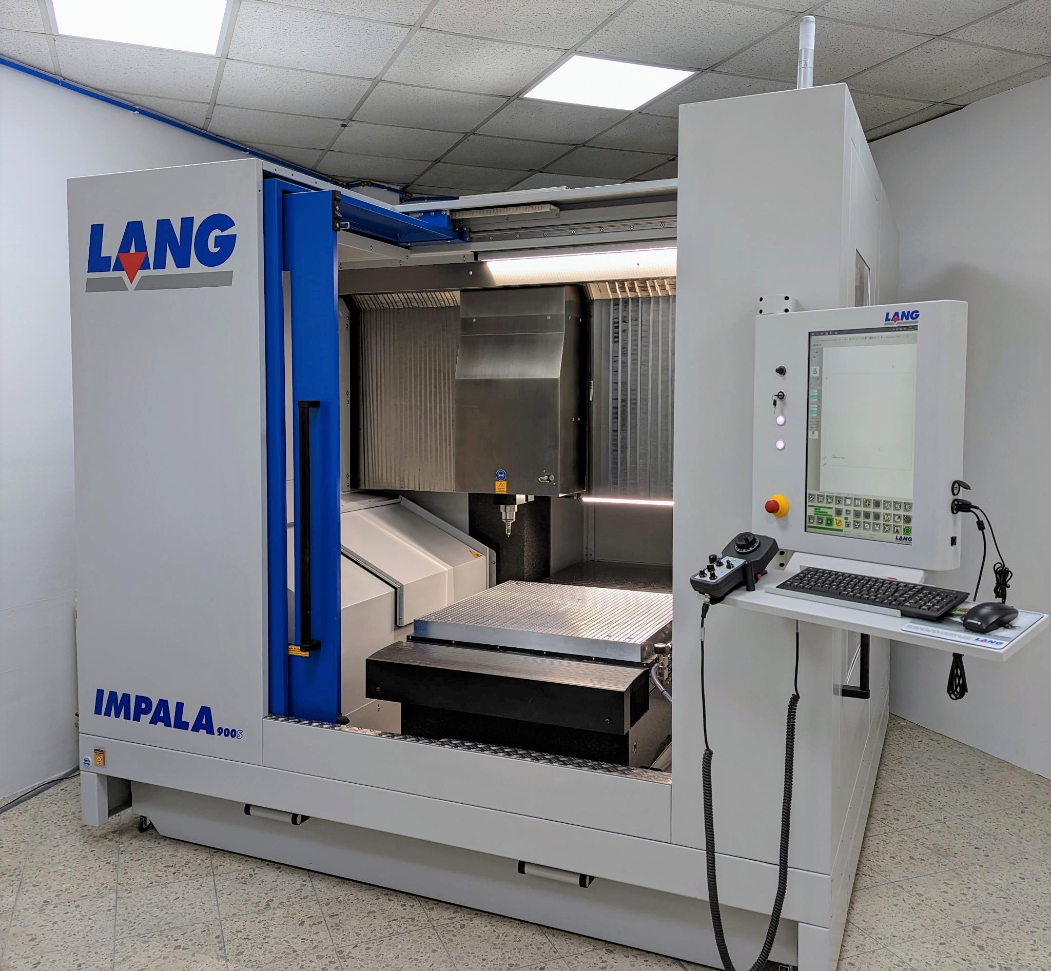 Impala 900S von LANG im Einsatz bei MSP Prägetechnik GmbH (Bildquelle: MSP Prägetechnik GmbH) Impala 900S von LANG im Einsatz bei MSP Prägetechnik GmbH (Bildquelle: MSP Prägetechnik GmbH)