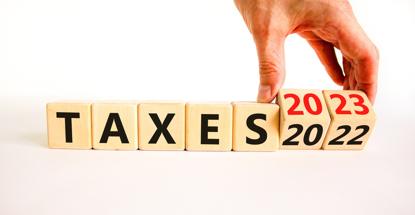 Jahressteuergesetz 2022 (Bildquelle: iStock-1422554116)