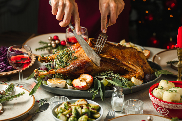 An Weihnachten kommen häufig besonders deftige Speisen auf den Tisch. (Bildquelle: ERGO Group) An Weihnachten kommen häufig besonders deftige Speisen auf den Tisch. (Bildquelle: ERGO Group)