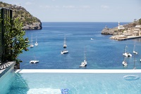 Infinity Pool mit Blick auf das blaue Meer (c) Johanna Gunnberg (Hotel Espléndido)