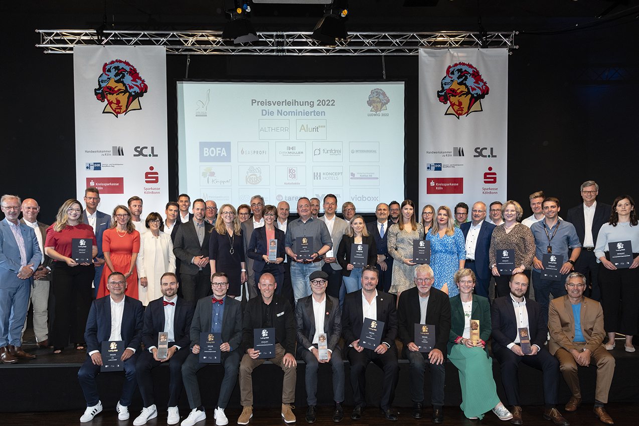 Die Teilnehmer des Ludwigs 2022 bei der Preisverleihung in Siegburg (Foto: Jo Hempel) (Die Bildrechte liegen bei dem Verfasser der Mitteilung.) Die Teilnehmer des Ludwigs 2022 bei der Preisverleihung in Siegburg (Foto: Jo Hempel) (Die Bildrechte liegen bei dem Verfasser der Mitteilung.)