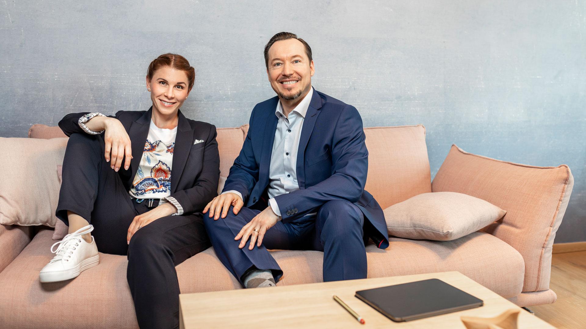 ): Denise und Egon Schiebel zeigen auf, wie Führungskräfte Druck und Stress besser bewältigen können (Die Bildrechte liegen bei dem Verfasser der Mitteilung.)