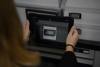 elektronische Etiketten aktualisieren sich per Funk automatisch und sind auch von Barcodescannern le elektronische Etiketten aktualisieren sich per Funk automatisch und sind auch von Barcodescannern le