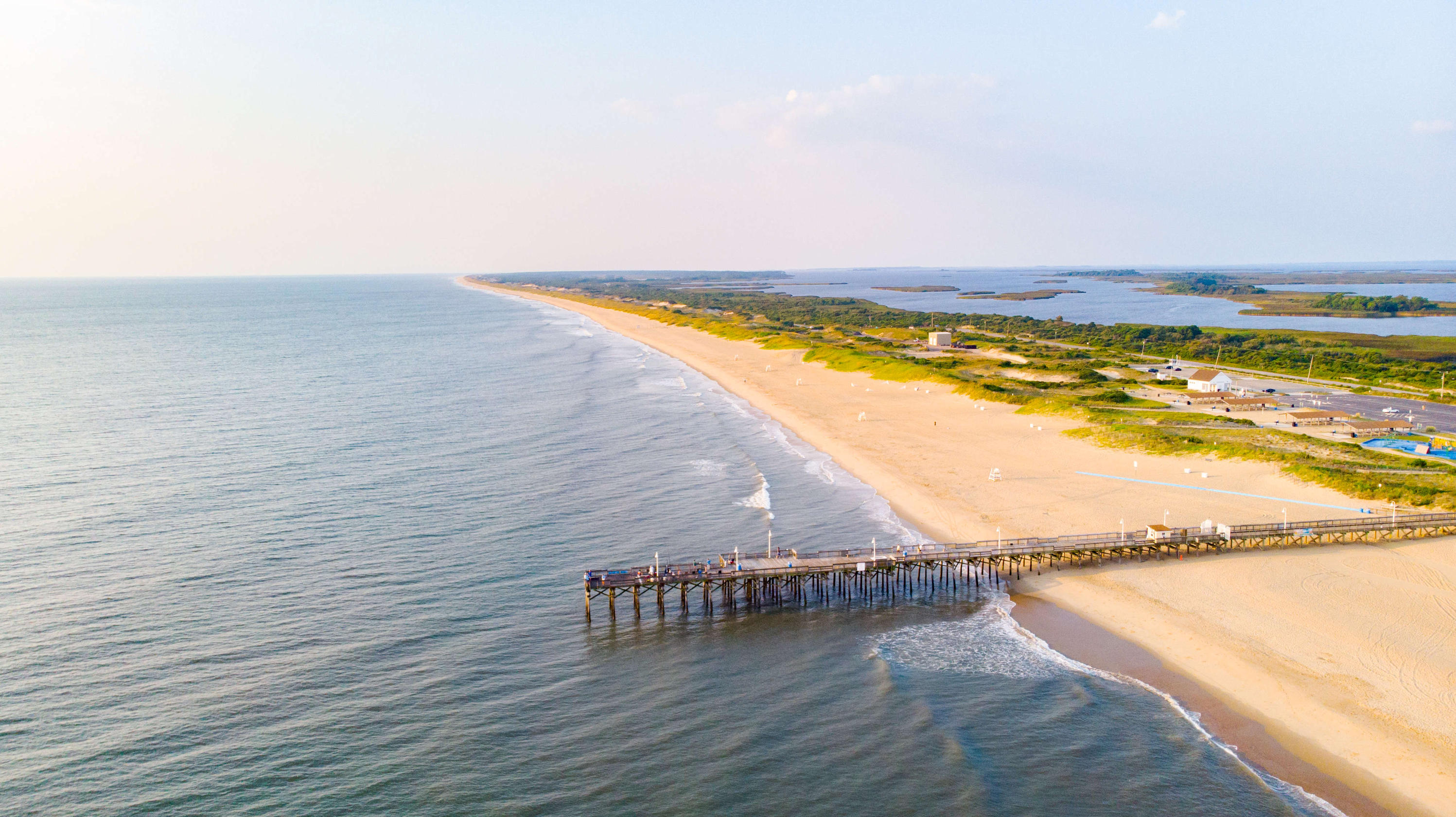 Der Sandbridge Beach von Virginia Beach bietet Badefreuden abseits großer Massen. (Die Bildrechte liegen bei dem Verfasser der Mitteilung.) Der Sandbridge Beach von Virginia Beach bietet Badefreuden abseits großer Massen. (Die Bildrechte liegen bei dem Verfasser der Mitteilung.)