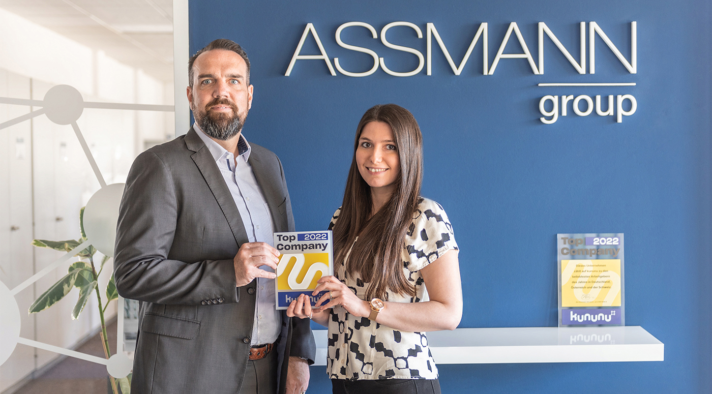 Dirk Kunz, CFO und Seyda Ercan, Team Manager HR freuen sichüber die erneute Auszeichnung (Die Bildrechte liegen bei dem Verfasser der Mitteilung.)